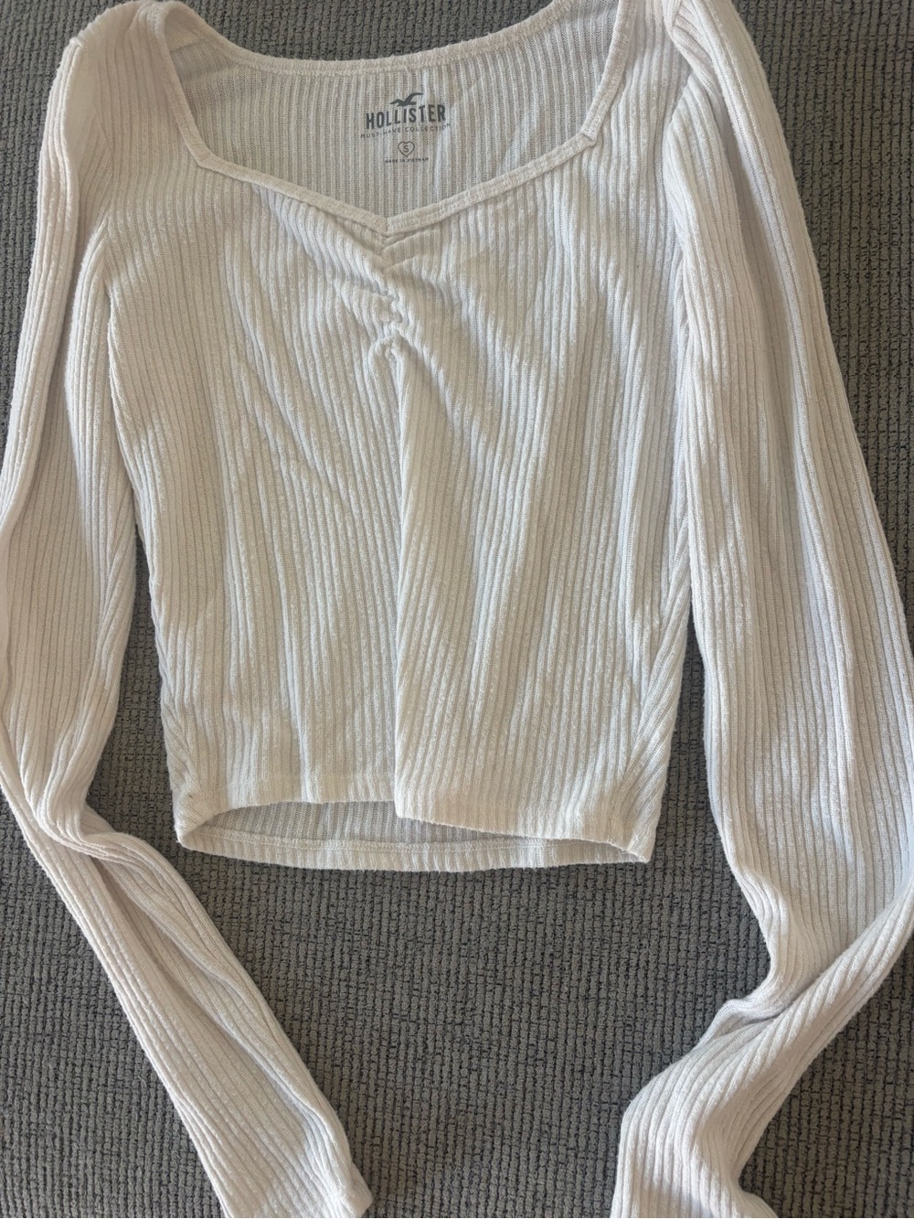 Hollister Cream Ribbed Long-Sleeve V-Neck Top
